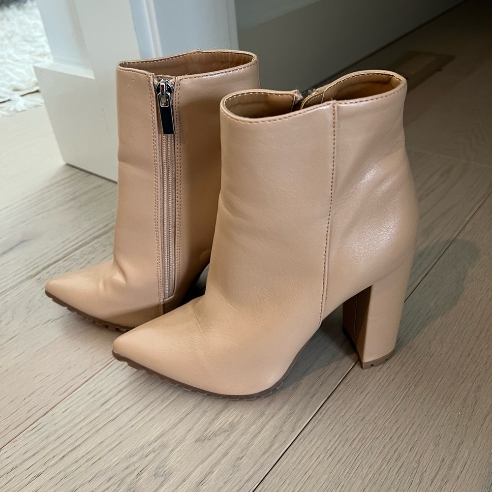 Like New - Nude Qupid Booties